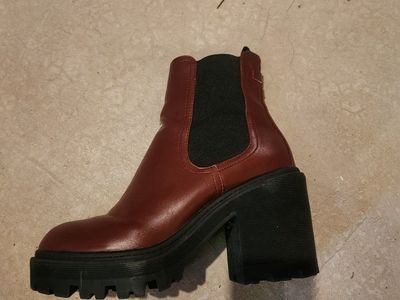 Urban Outfitters Platform Ankle Boots - US Size 8, Chunky Heel, Chelsea Style