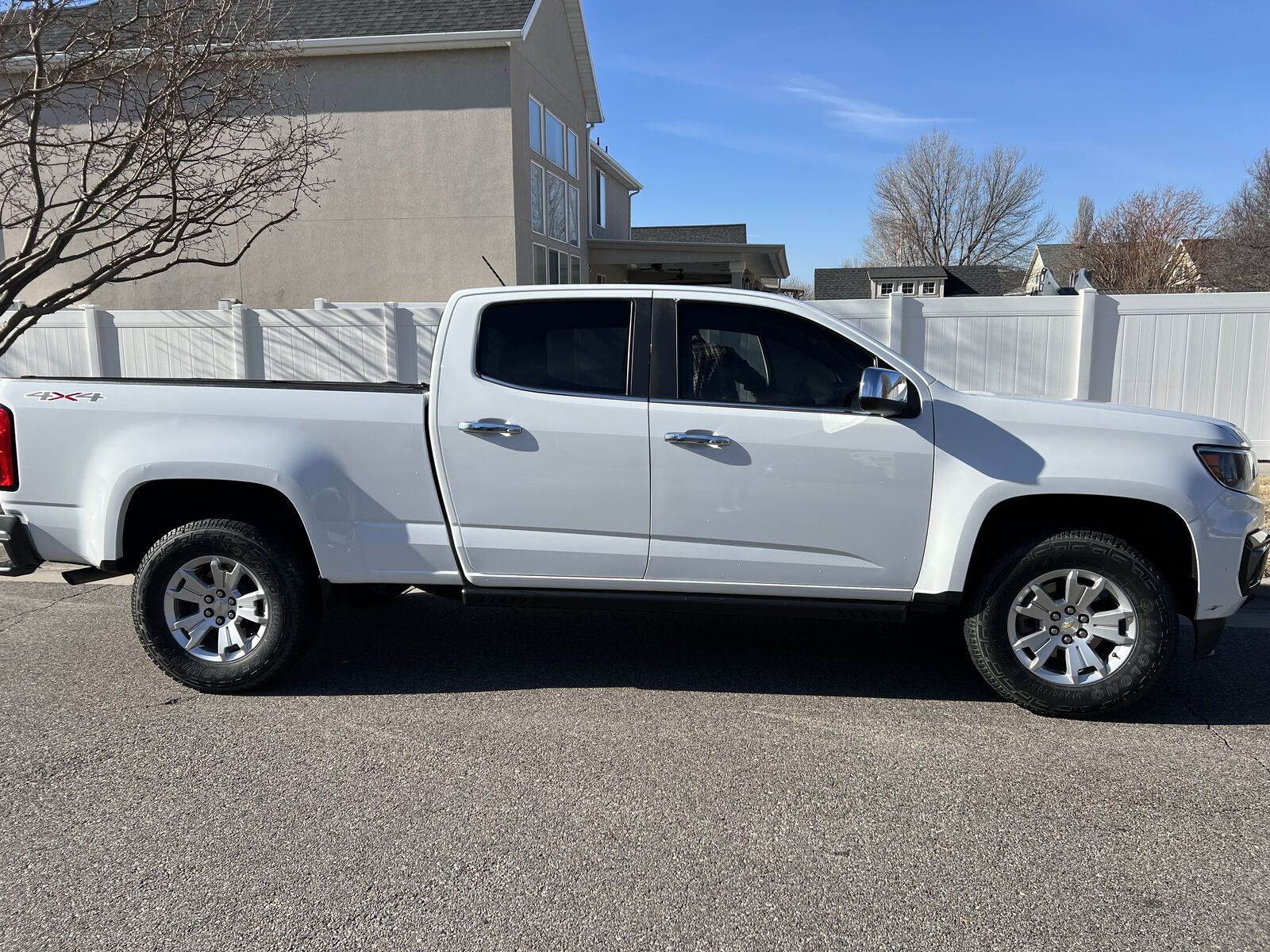 2022 CHEVROLET COLORADO LT