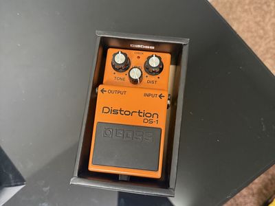 Boss Distortion Ds-1 Guitar Pedal