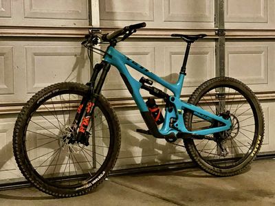 Yeti SB150 Mountain Bike - Teal - Full Suspension - Fox 36 Fork - e*thirteen wheels - Maxxis tires
