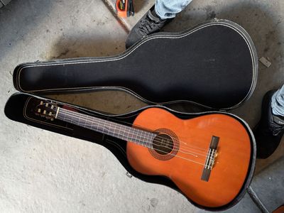 Yamaha G-90A Classical Acoustic Guitar with Hard Case - Made in Taiwan