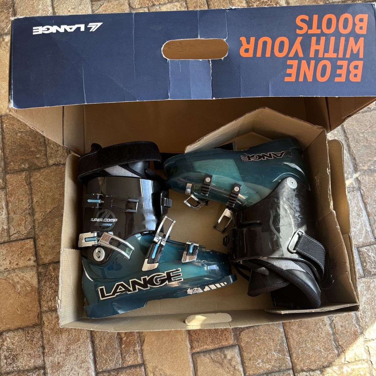 Lange Super Comp Ski Boots Size 27.5
