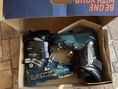 Lange Super Comp Ski Boots Size 27.5