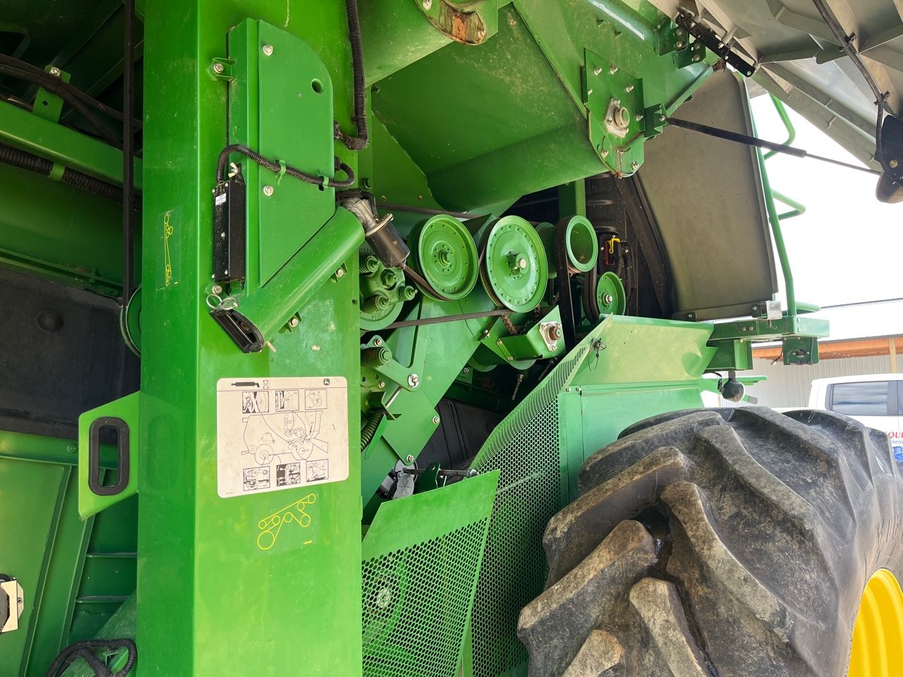 Main image 6