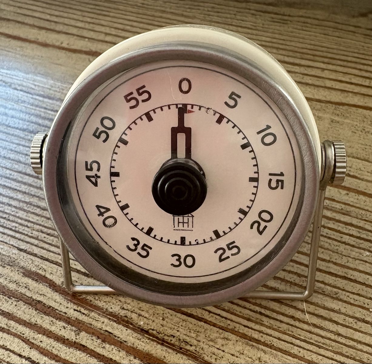 Vintage Mechanical 60-Minute Kitchen Interval Timer with Metal Stand
