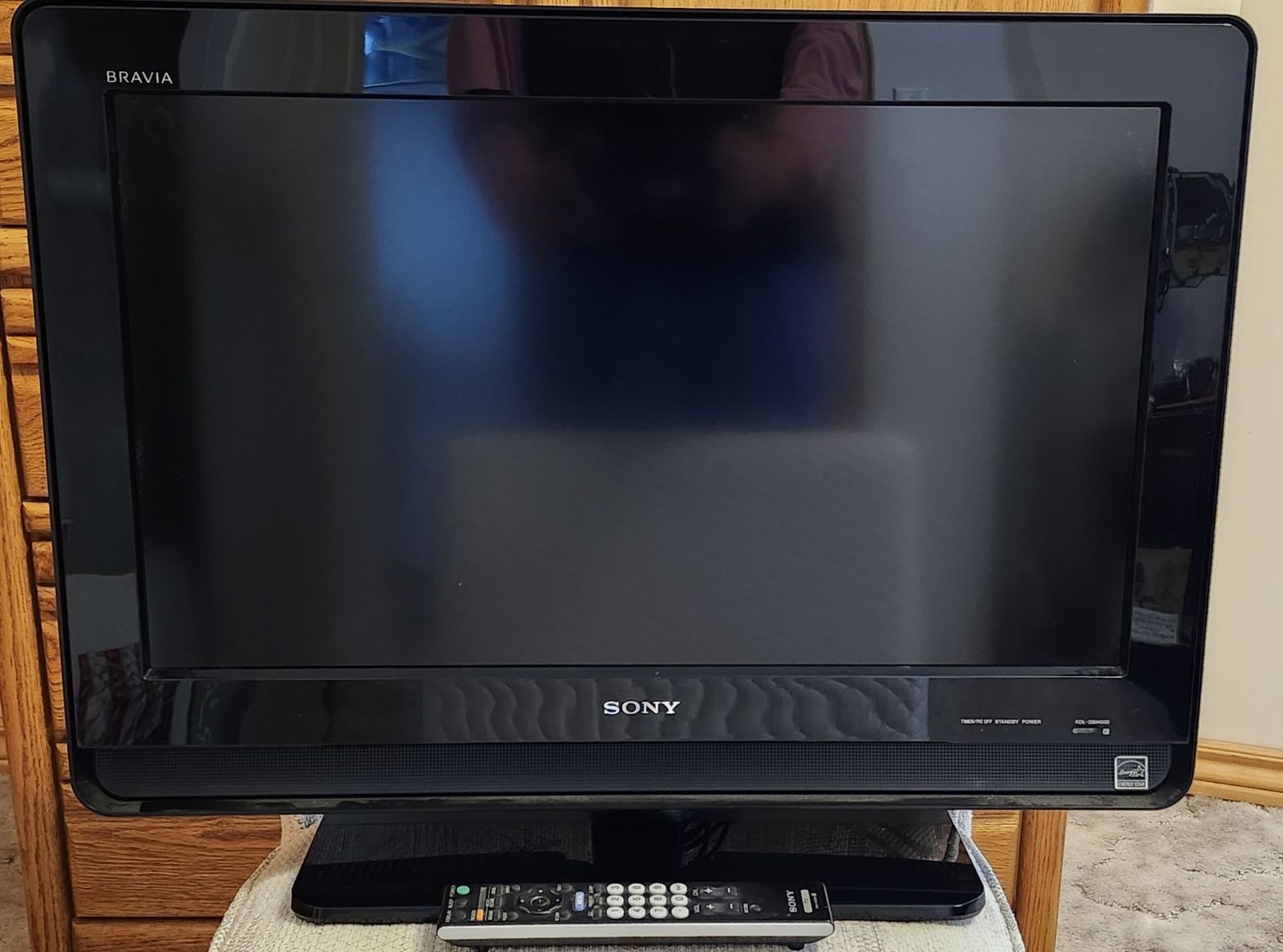 Sony TV 26 Inch w/Remote & User Manual