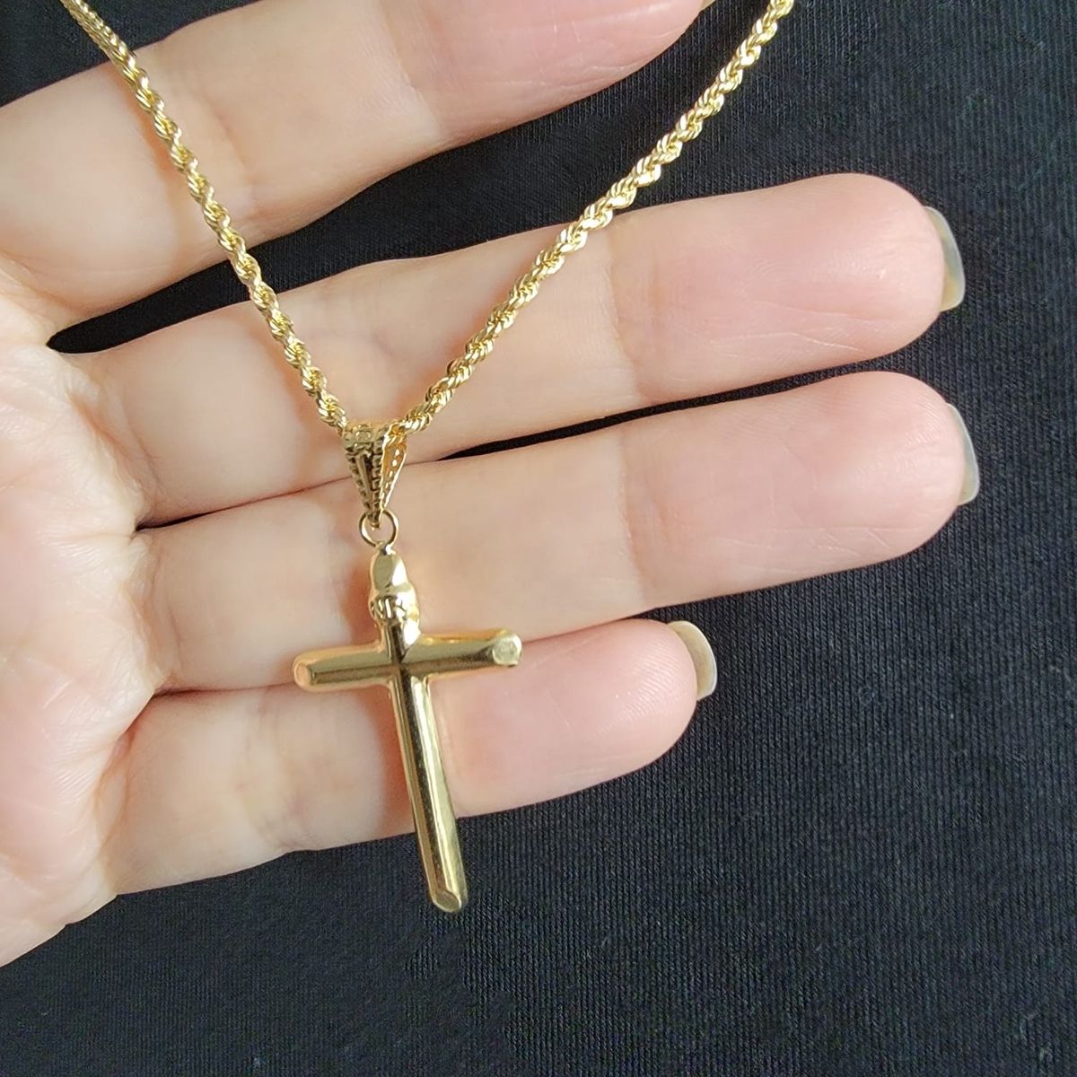 cadena y dije en ORO de 18K