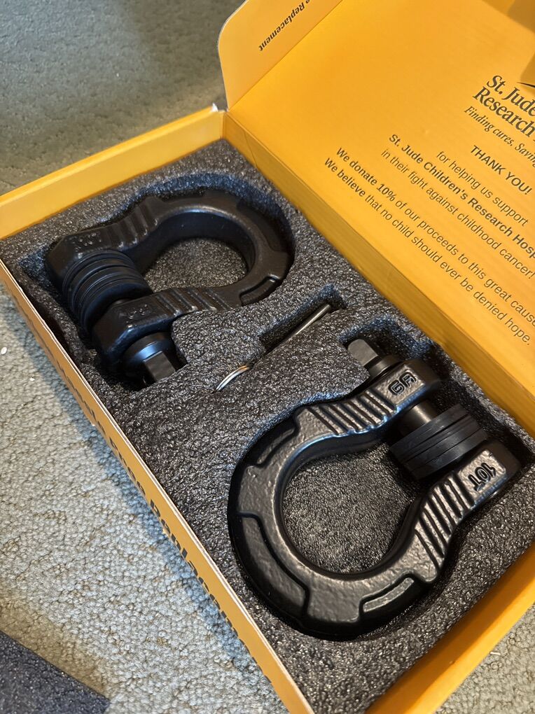 Gear America Uber shackles