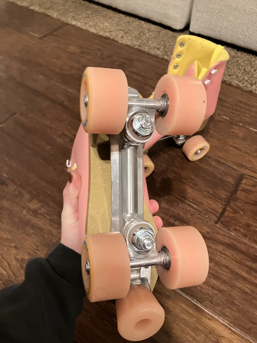 Like new Impala rollerskates