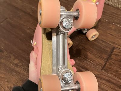 Like new Impala rollerskates