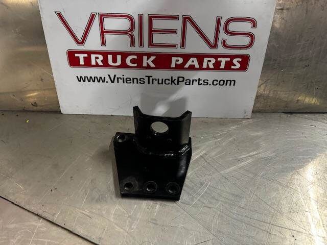 Cummins ISL Right Engine Mount for a Peterbilt