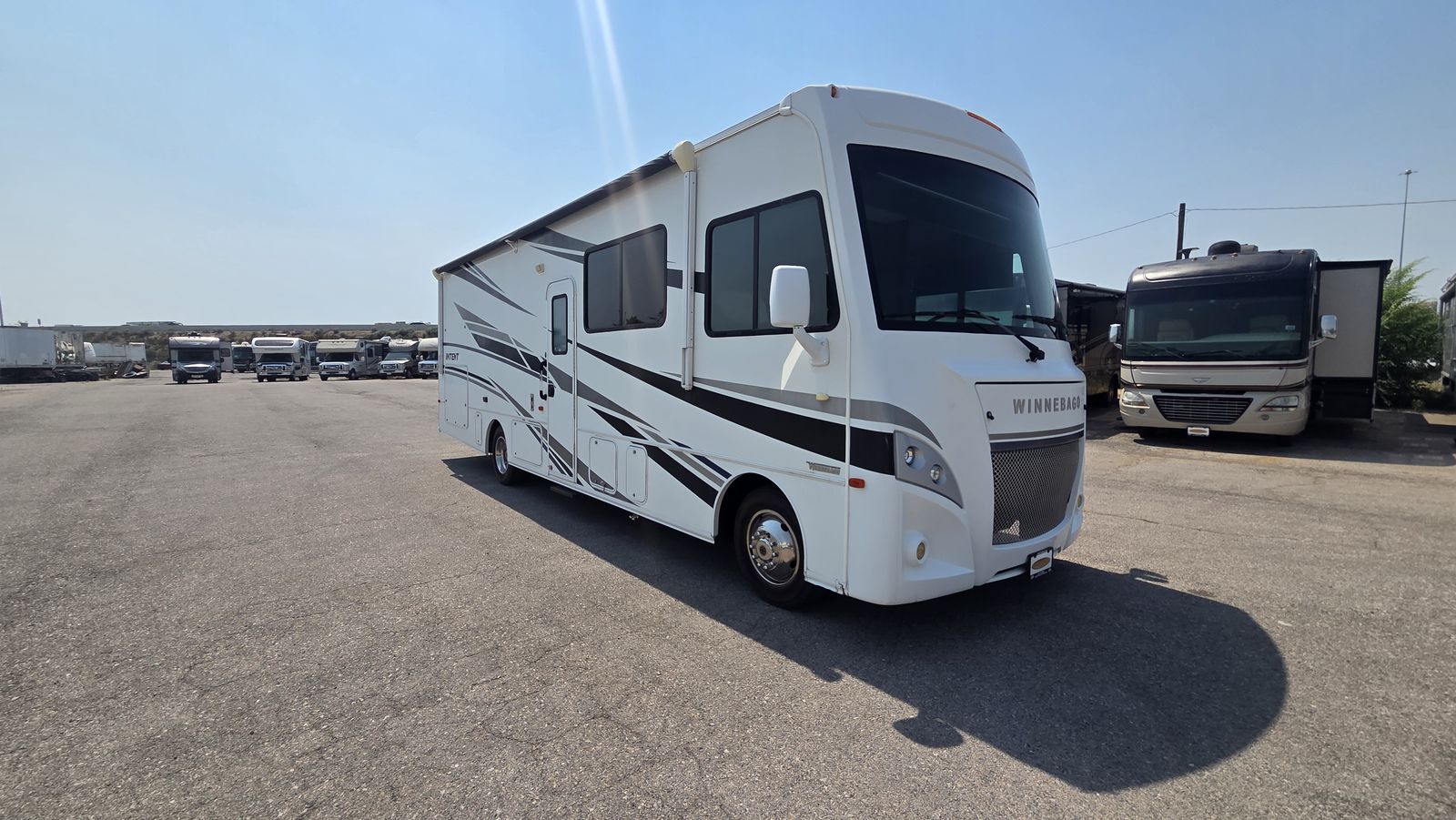 2019 Winnebago Intent 31P SLEEPS 9 TWO BUNKS AND OVER THE CAB BED