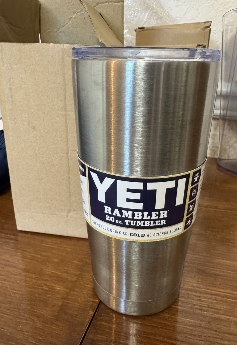 YETI Tumbler 20 oz NEW in Box