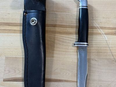 Vintage BUCK 102 Woodsman Fixed Blade Hunting Knife with Original Black Leather Sheath USA