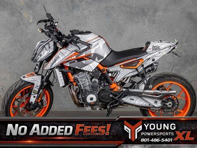 2022 KTM 890 Duke R