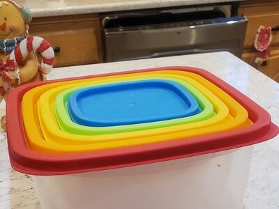 Besting Storage Container