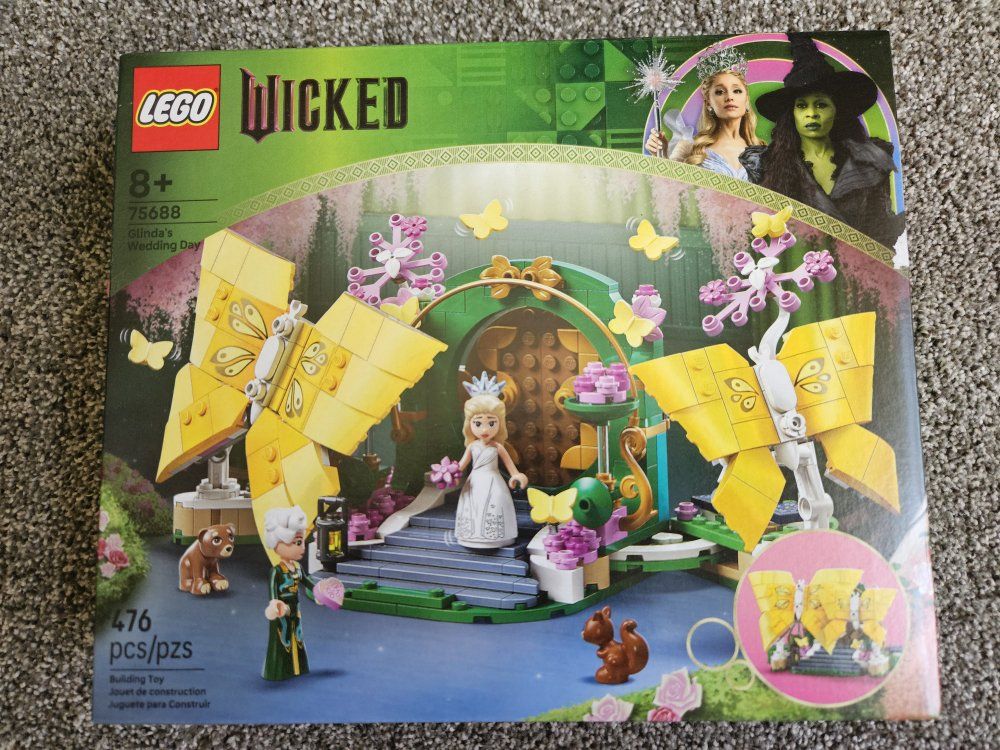 Lego Glinda's Wedding Day new in box