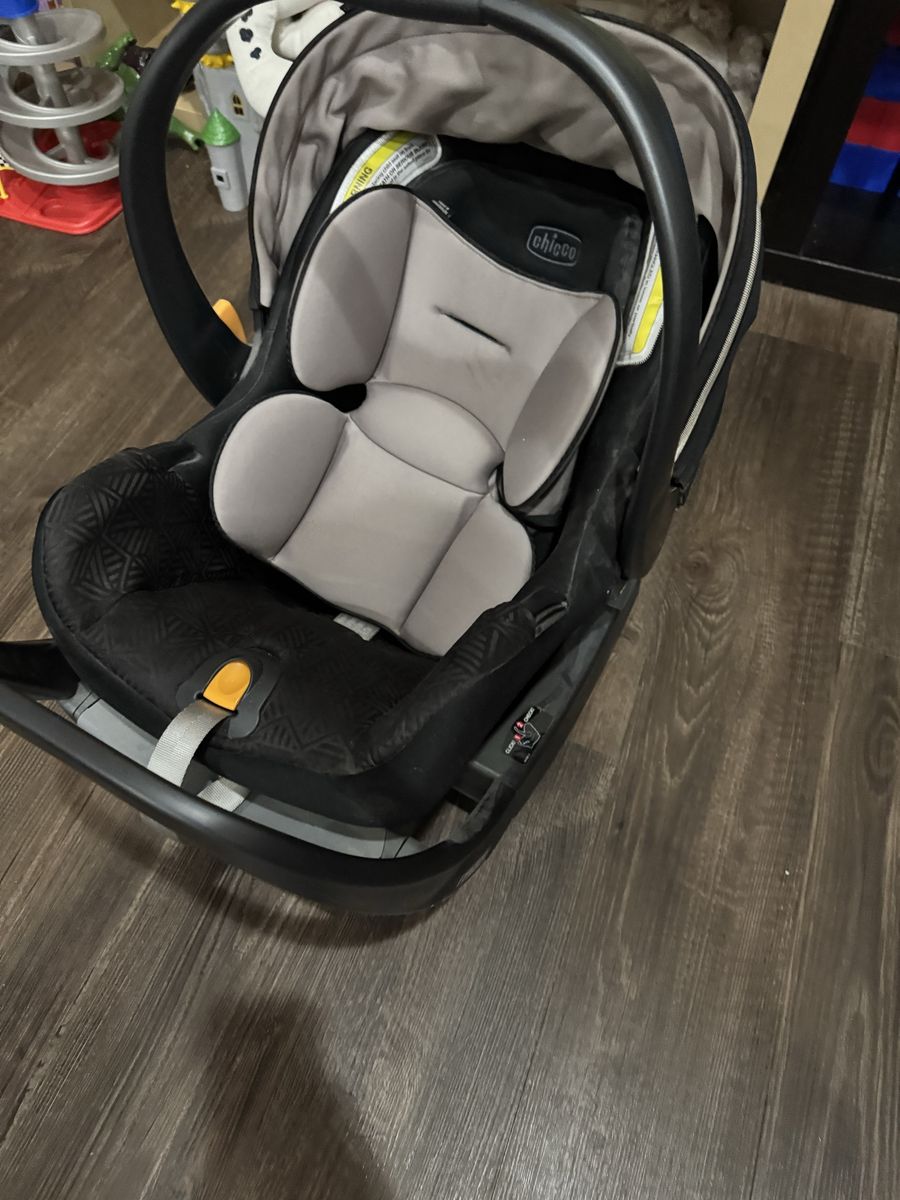 Infant car seat