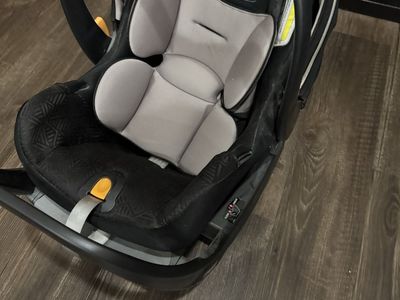 Infant car seat