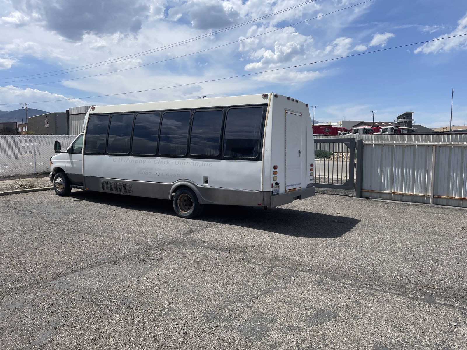 2001 Ford E-450 Federal Coach Passenger Bus