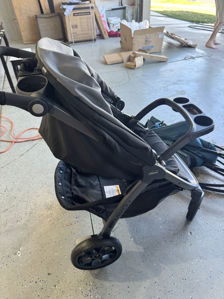 **NEW** Bravo Sport Folding Stroller