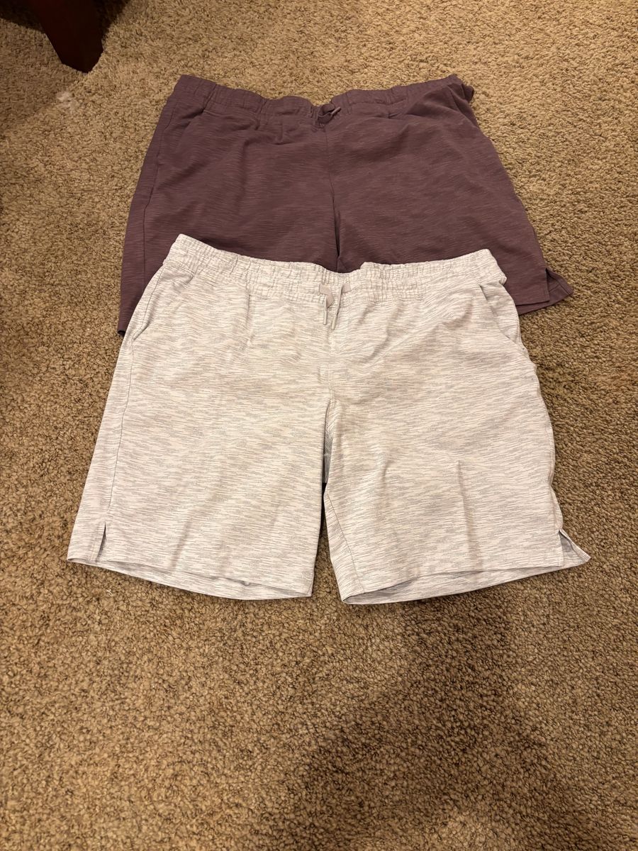 Women’s XXL Shorts $4 each 