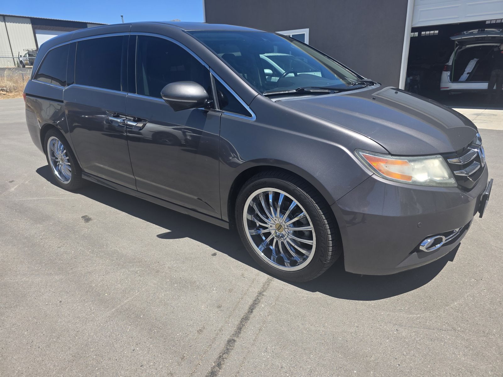 2016 Honda Odyssey Touring w/DVD w/Navi