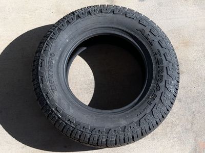 Dextero All Terrain DAT1 P235/70R16 104T Tire