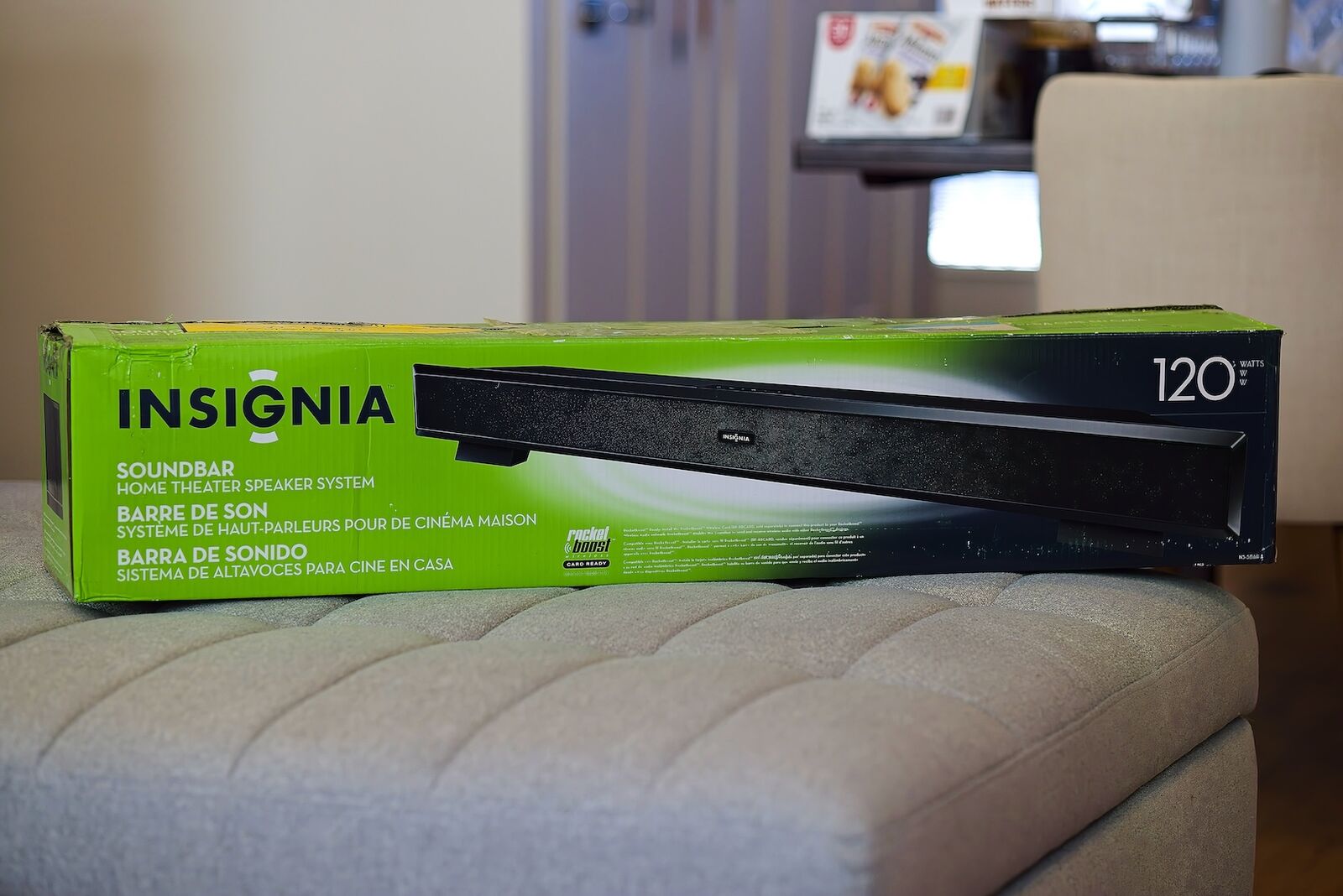 Insignia Soundbar, open box, brand new