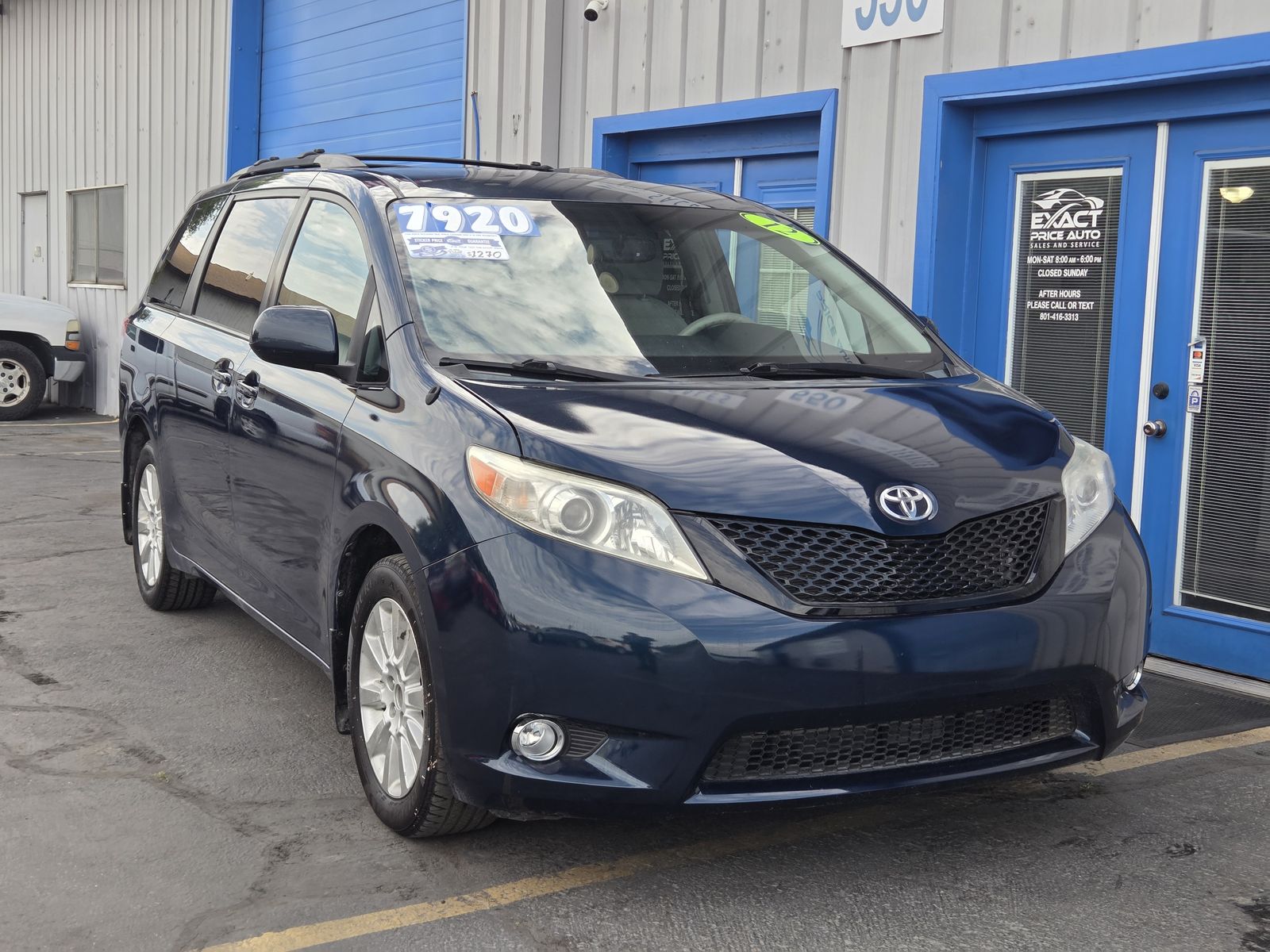 2012 Toyota Sienna LE 7-Passenger