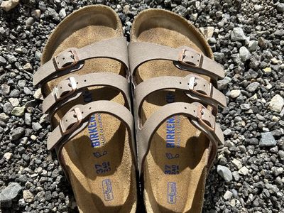 Birkenstocks 37 (6) Mocha Florida 3 Strap Sandal
