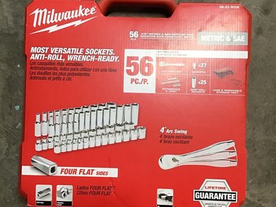 Milwaukee 56-Piece 3/8-Inch Drive Metric & SAE Mechanics Socket Set 48-22-9008