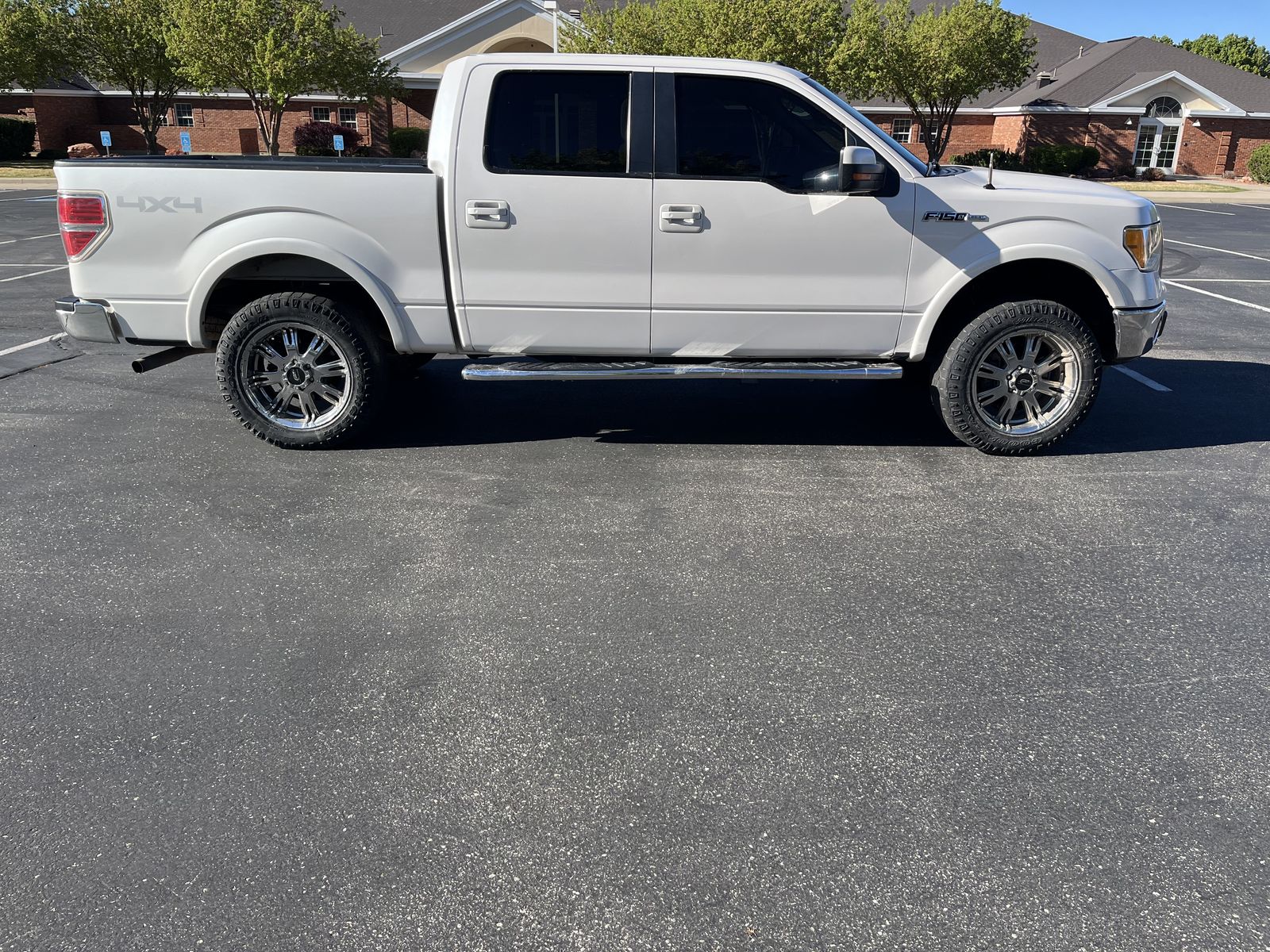 2010 FORD F150 Lariat