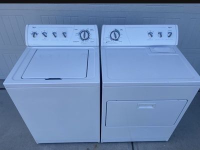 Whirlpool Washer & Dryer Set – Clean & Ready to Go!