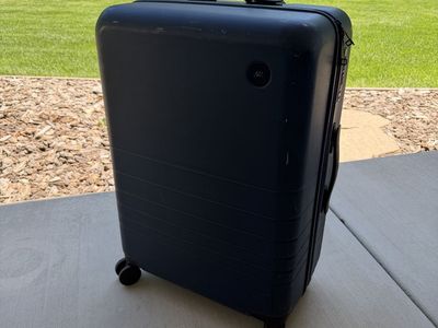 Monos Check-In Medium (70.8L)