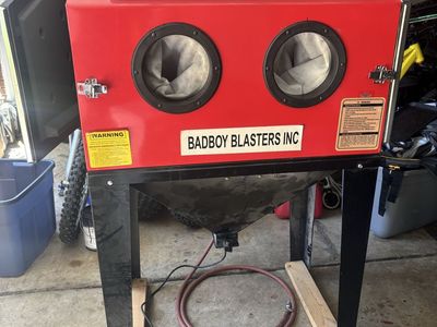 Badboy Blasters Inc BB-1000XLD Abrasive Sandblasting Cabinet