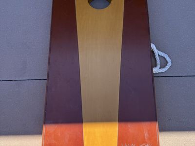 Very nice solid Corn hole game