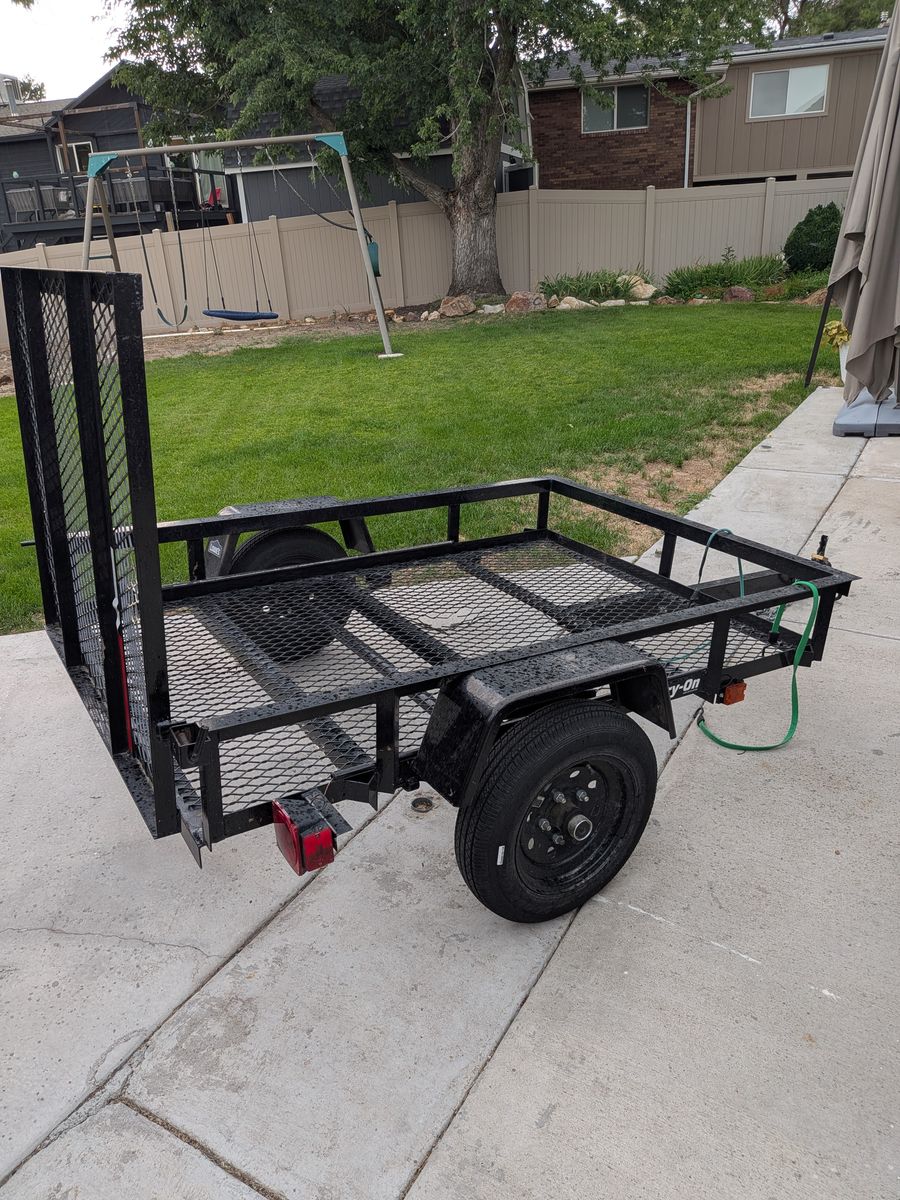 Carry-On Trailer 4-ft x 6-ft Steel Mesh Utility Trailer with Ramp Gate ( 1700-lb Capacity )