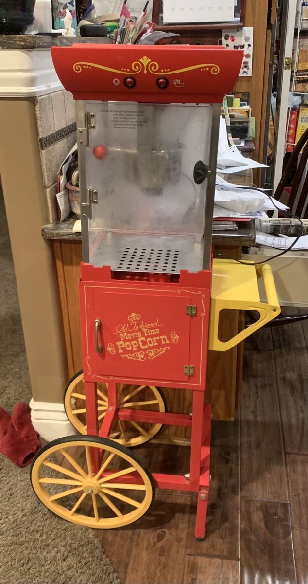 Vintage Style Old Fashioned Movie Time Popcorn Machine with Cart
