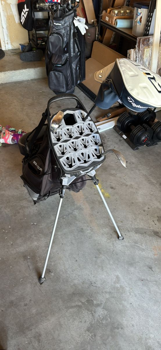 Ask Echo Golf Bag with Stand - Used, Black/White