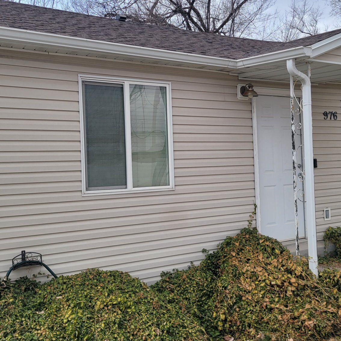 Rain gutter Leaf Guard Heat tape