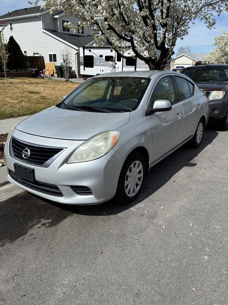 2014 NISSAN VERSA SV
