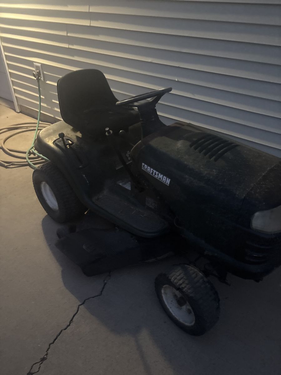 Craftsman lawn tractor , riding mower