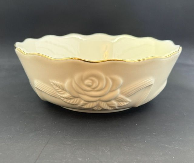 Lenox Porcelain Bowl Decorated with Rose Flowers and Trimmed in 14k Gold