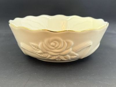 Lenox Porcelain Bowl Decorated with Rose Flowers and Trimmed in 14k Gold