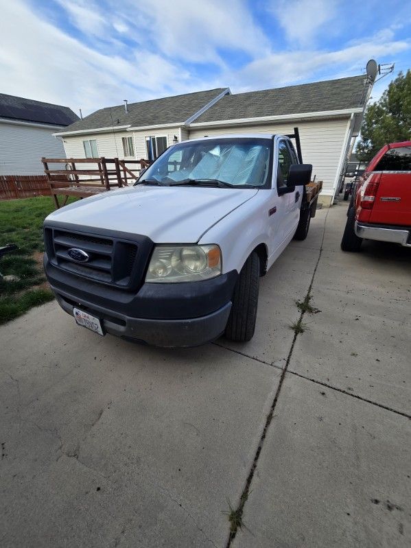 2007 Ford F-150 Flatbed Work Truck - Runs Great - Clean Title