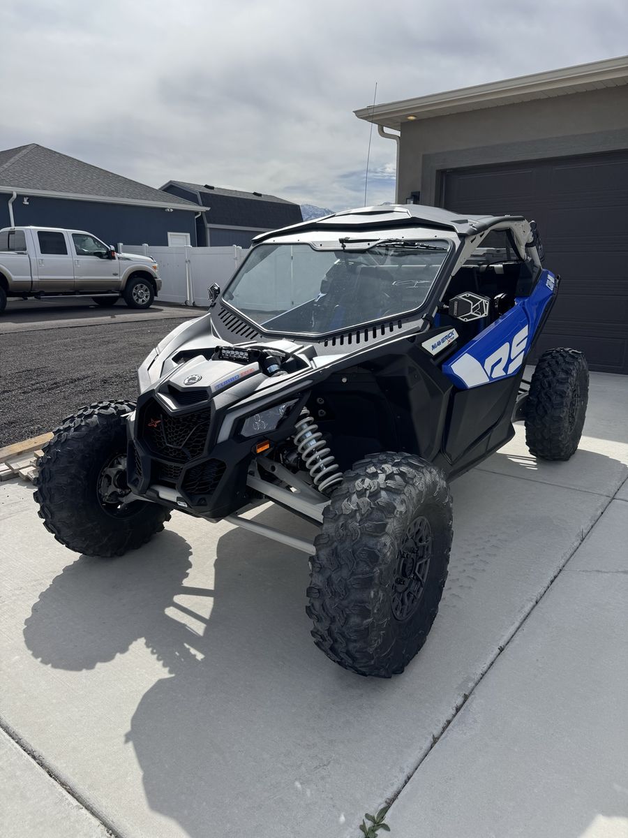 2023 Can-Am Maverick X3 Turbo RR – Low Miles – Street Legal – Loaded