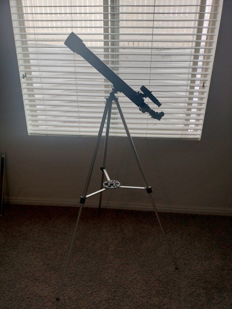 Telescope with tripod