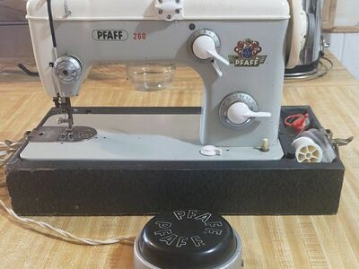 VINTAGE FPAFF 260 SEWING MACHINE 🧵🪡 made GERMANY