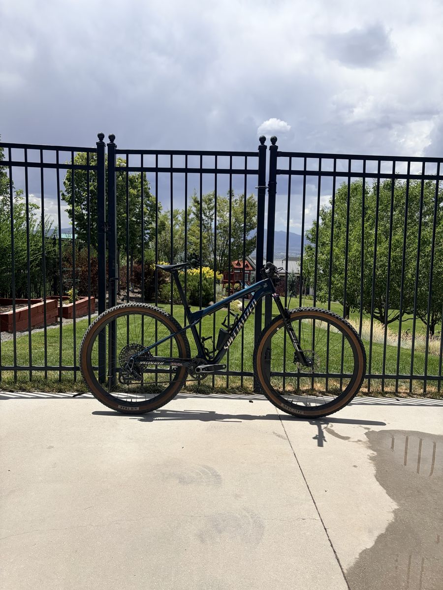 2023 specialized epic World Cup pro medium
